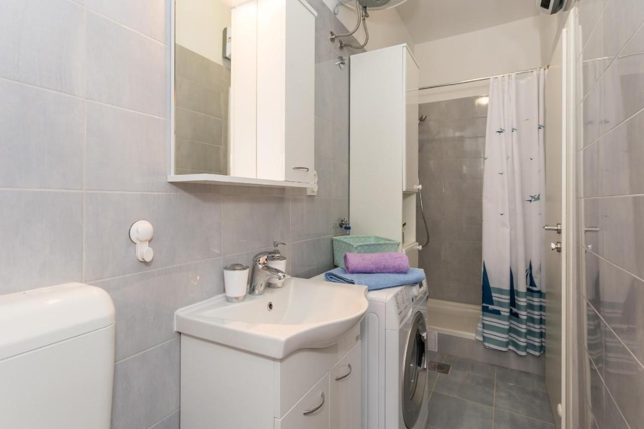 Comfortable Modern Studio With Shaded Patio Split Buitenkant foto