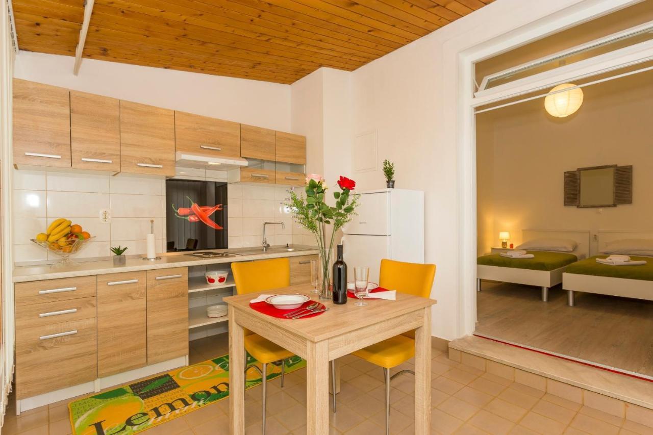 Comfortable Modern Studio With Shaded Patio Split Buitenkant foto