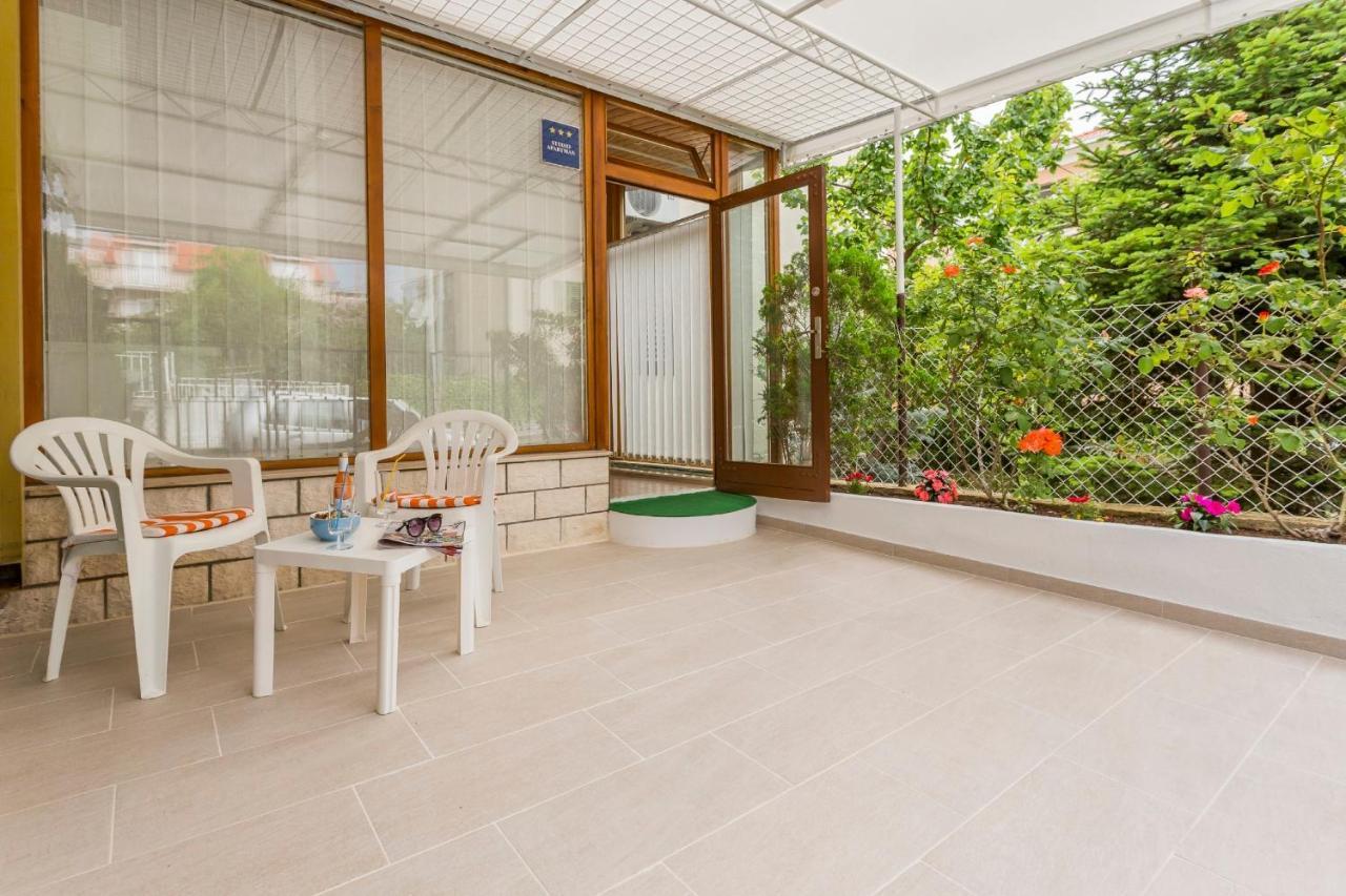 Comfortable Modern Studio With Shaded Patio Split Buitenkant foto