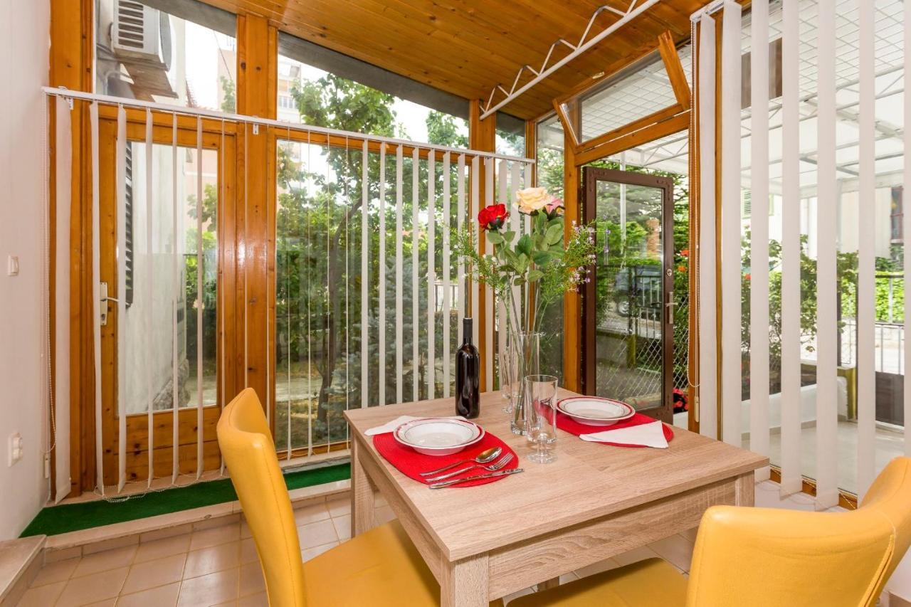 Comfortable Modern Studio With Shaded Patio Split Buitenkant foto